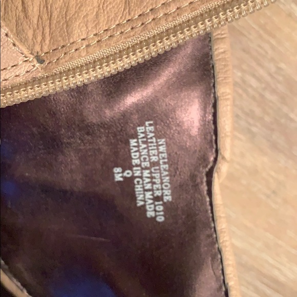 Nine West stylish booties w/ buckle. Tan. Size 8 - Picture 3 of 5